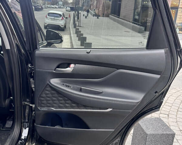 Черный Хендай Санта Фе, объемом двигателя 2.2 л и пробегом 92 тыс. км за 27000 $, фото 27 на Automoto.ua