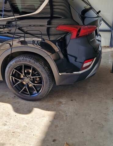 Черный Хендай Санта Фе, объемом двигателя 2.36 л и пробегом 152 тыс. км за 23700 $, фото 5 на Automoto.ua