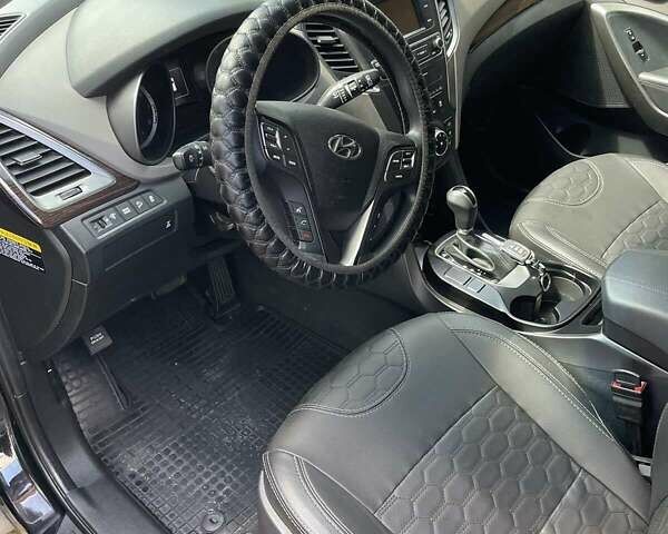 Черный Хендай Санта Фе, объемом двигателя 2.36 л и пробегом 125 тыс. км за 16700 $, фото 2 на Automoto.ua