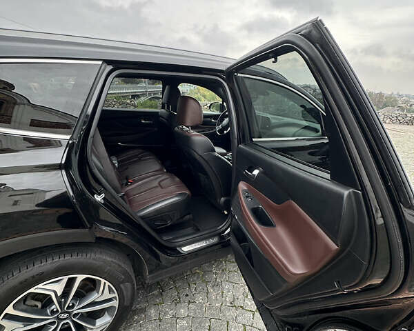 Черный Хендай Санта Фе, объемом двигателя 2.2 л и пробегом 246 тыс. км за 30000 $, фото 6 на Automoto.ua