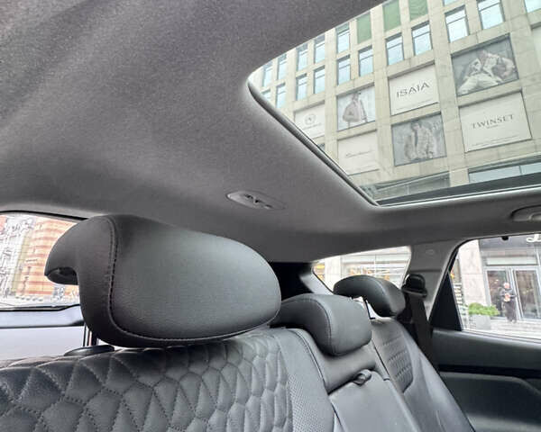 Черный Хендай Санта Фе, объемом двигателя 2.2 л и пробегом 92 тыс. км за 27000 $, фото 11 на Automoto.ua