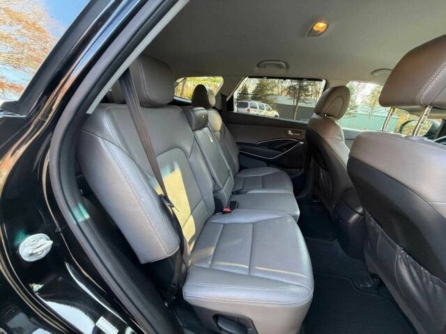 Черный Хендай Санта Фе, объемом двигателя 3.3 л и пробегом 31 тыс. км за 5800 $, фото 13 на Automoto.ua