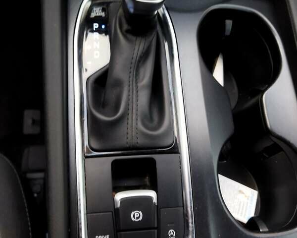 Чорний Хендай Санта Фе, об'ємом двигуна 2.4 л та пробігом 100 тис. км за 25000 $, фото 7 на Automoto.ua