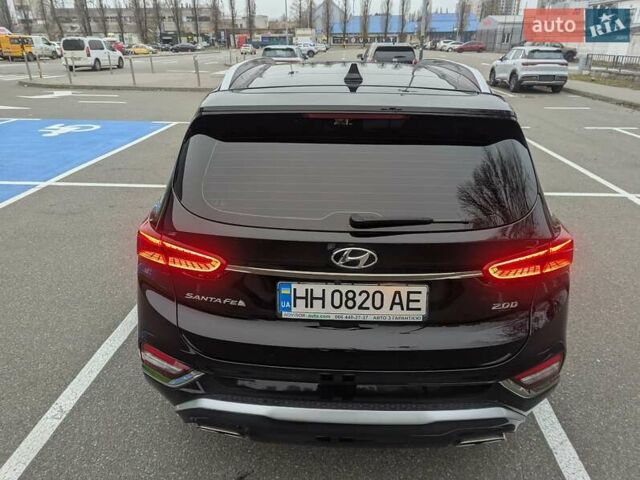 Чорний Хендай Санта Фе, об'ємом двигуна 2 л та пробігом 116 тис. км за 29700 $, фото 6 на Automoto.ua