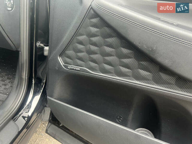 Черный Хендай Санта Фе, объемом двигателя 2.5 л и пробегом 15 тыс. км за 29000 $, фото 46 на Automoto.ua