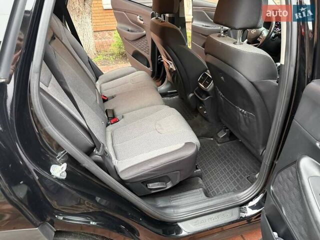 Черный Хендай Санта Фе, объемом двигателя 2.15 л и пробегом 233 тыс. км за 22000 $, фото 35 на Automoto.ua