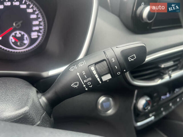 Черный Хендай Санта Фе, объемом двигателя 2.5 л и пробегом 15 тыс. км за 29000 $, фото 33 на Automoto.ua