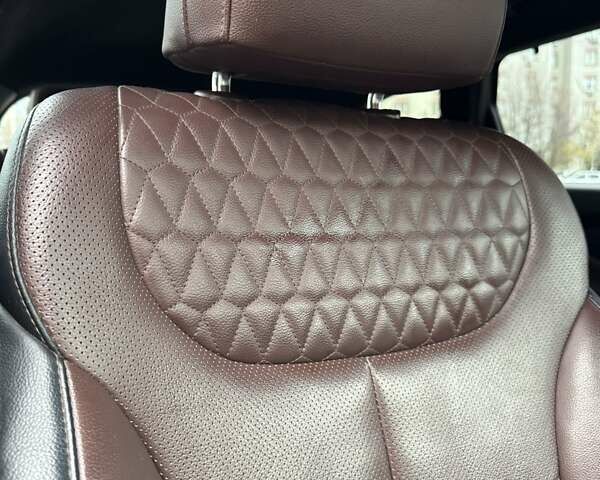 Чорний Хендай Санта Фе, об'ємом двигуна 2.2 л та пробігом 104 тис. км за 32000 $, фото 5 на Automoto.ua