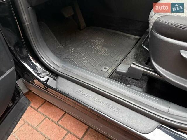 Черный Хендай Санта Фе, объемом двигателя 2.15 л и пробегом 233 тыс. км за 22000 $, фото 29 на Automoto.ua