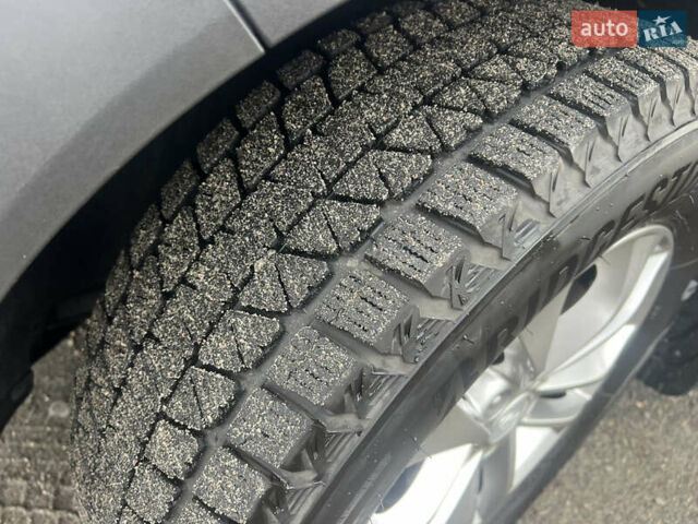 Черный Хендай Санта Фе, объемом двигателя 2.5 л и пробегом 15 тыс. км за 29000 $, фото 51 на Automoto.ua