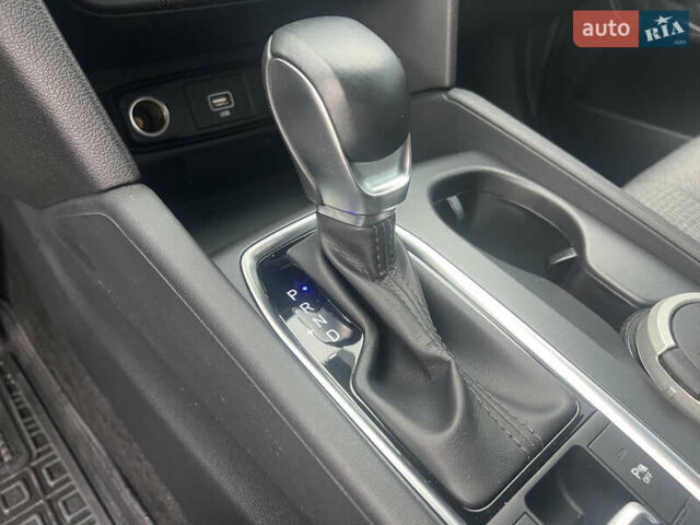 Черный Хендай Санта Фе, объемом двигателя 2.5 л и пробегом 15 тыс. км за 29000 $, фото 31 на Automoto.ua