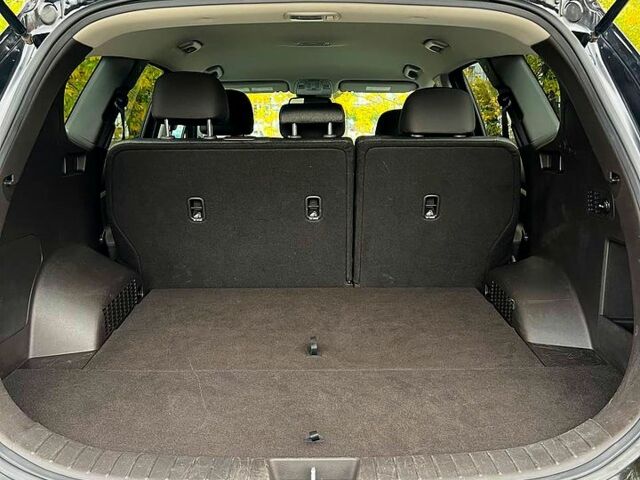 Чорний Хендай Санта Фе, об'ємом двигуна 2.4 л та пробігом 150 тис. км за 19900 $, фото 3 на Automoto.ua