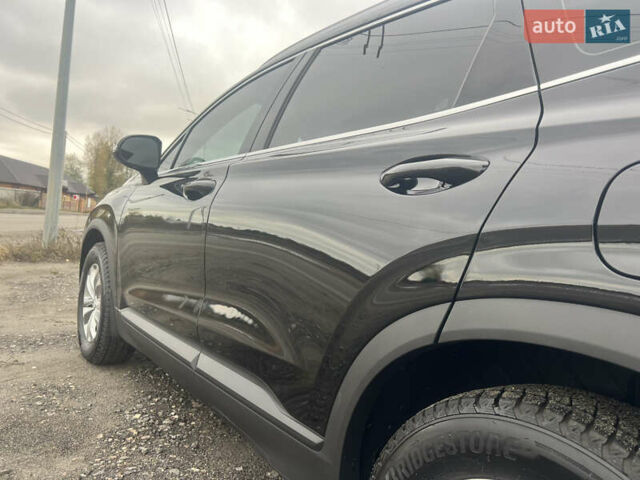 Черный Хендай Санта Фе, объемом двигателя 2.5 л и пробегом 15 тыс. км за 29000 $, фото 14 на Automoto.ua