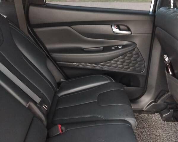 Черный Хендай Санта Фе, объемом двигателя 2.15 л и пробегом 137 тыс. км за 37950 $, фото 22 на Automoto.ua