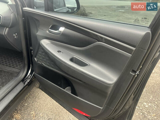 Черный Хендай Санта Фе, объемом двигателя 2.5 л и пробегом 15 тыс. км за 29000 $, фото 52 на Automoto.ua