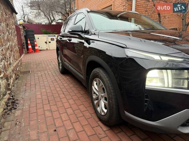 Черный Хендай Санта Фе, объемом двигателя 2.15 л и пробегом 233 тыс. км за 22000 $, фото 17 на Automoto.ua