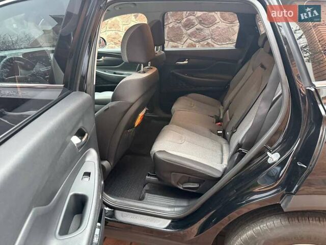 Черный Хендай Санта Фе, объемом двигателя 2.15 л и пробегом 233 тыс. км за 22000 $, фото 26 на Automoto.ua