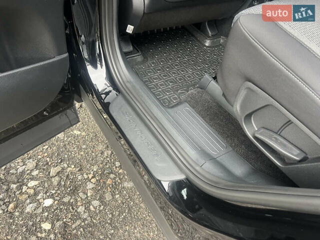 Черный Хендай Санта Фе, объемом двигателя 2.5 л и пробегом 15 тыс. км за 29000 $, фото 24 на Automoto.ua