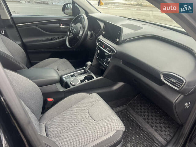 Черный Хендай Санта Фе, объемом двигателя 2.5 л и пробегом 15 тыс. км за 29000 $, фото 16 на Automoto.ua