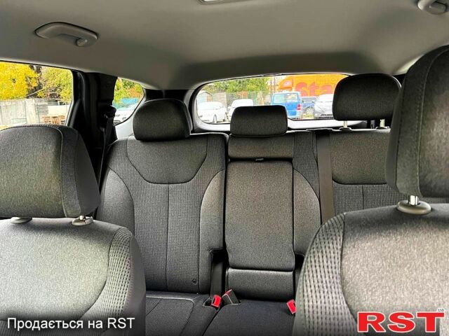 Чорний Хендай Санта Фе, об'ємом двигуна 2.4 л та пробігом 150 тис. км за 19900 $, фото 1 на Automoto.ua