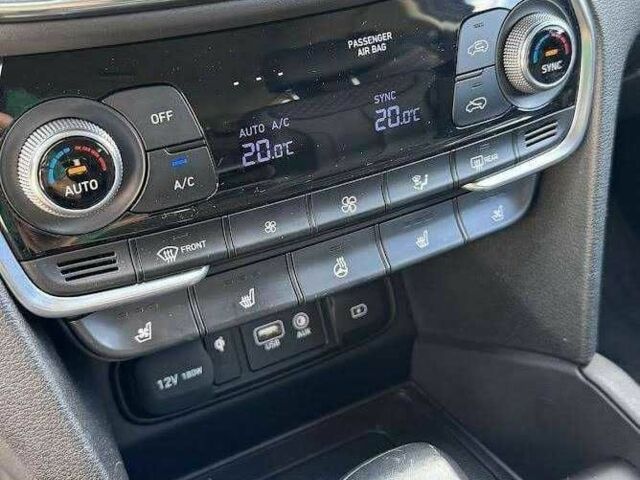 Черный Хендай Санта Фе, объемом двигателя 2.5 л и пробегом 95 тыс. км за 12700 $, фото 8 на Automoto.ua