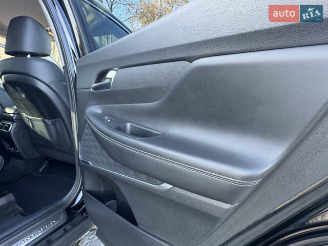 Черный Хендай Санта Фе, объемом двигателя 2.15 л и пробегом 29 тыс. км за 36666 $, фото 93 на Automoto.ua