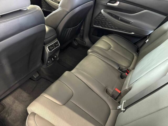 Черный Хендай Санта Фе, объемом двигателя 2.5 л и пробегом 27 тыс. км за 11000 $, фото 13 на Automoto.ua