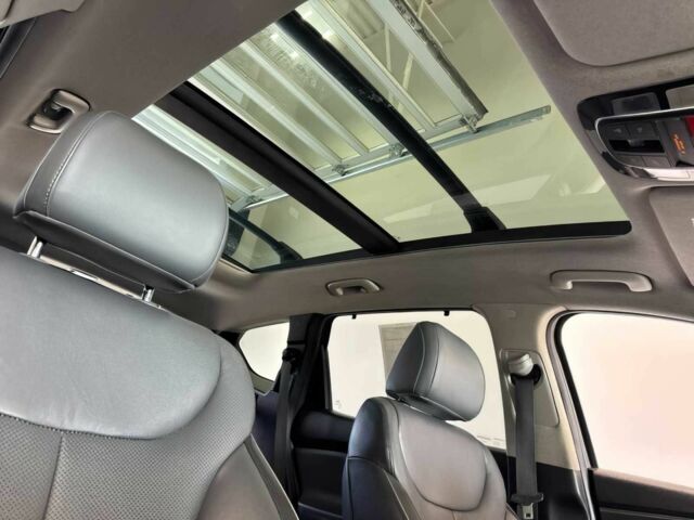 Черный Хендай Санта Фе, объемом двигателя 2.5 л и пробегом 27 тыс. км за 11000 $, фото 12 на Automoto.ua