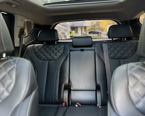 Черный Хендай Санта Фе, объемом двигателя 1.6 л и пробегом 68 тыс. км за 42000 $, фото 52 на Automoto.ua