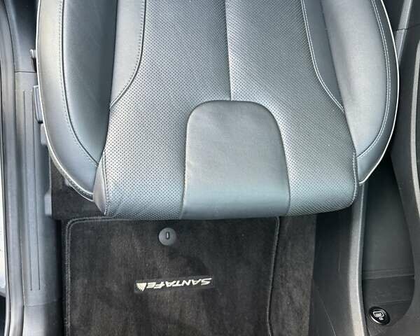 Черный Хендай Санта Фе, объемом двигателя 1.6 л и пробегом 68 тыс. км за 42000 $, фото 59 на Automoto.ua