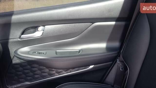 Черный Хендай Санта Фе, объемом двигателя 2.5 л и пробегом 99 тыс. км за 36000 $, фото 25 на Automoto.ua