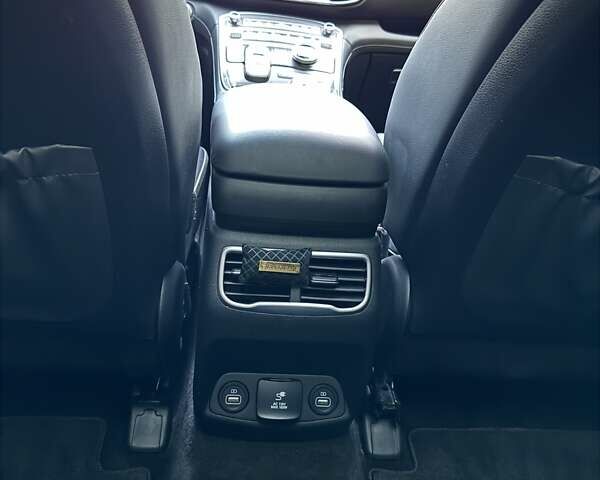 Черный Хендай Санта Фе, объемом двигателя 1.6 л и пробегом 68 тыс. км за 42000 $, фото 43 на Automoto.ua