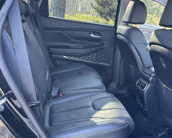 Черный Хендай Санта Фе, объемом двигателя 2.15 л и пробегом 29 тыс. км за 36666 $, фото 12 на Automoto.ua