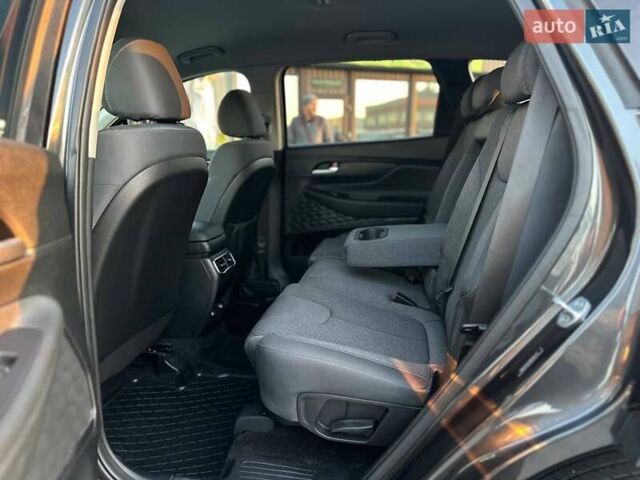 Черный Хендай Санта Фе, объемом двигателя 2.5 л и пробегом 54 тыс. км за 28990 $, фото 18 на Automoto.ua