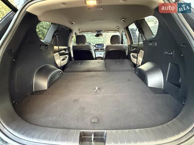 Черный Хендай Санта Фе, объемом двигателя 1.6 л и пробегом 105 тыс. км за 32300 $, фото 36 на Automoto.ua