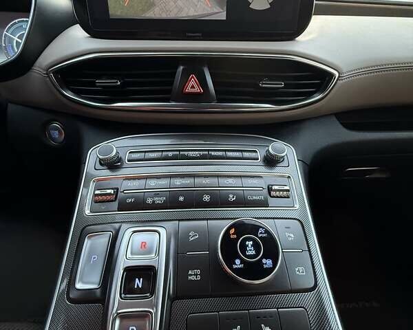 Черный Хендай Санта Фе, объемом двигателя 1.6 л и пробегом 105 тыс. км за 32300 $, фото 14 на Automoto.ua