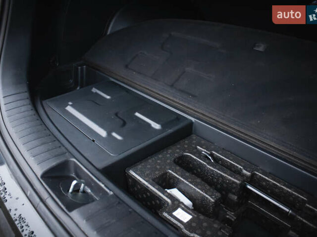 Черный Хендай Санта Фе, объемом двигателя 1.6 л и пробегом 35 тыс. км за 36200 $, фото 39 на Automoto.ua