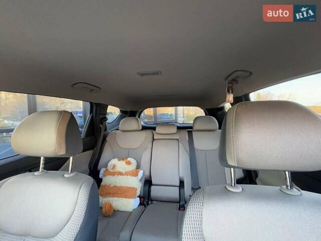 Черный Хендай Санта Фе, объемом двигателя 2.5 л и пробегом 30 тыс. км за 32300 $, фото 12 на Automoto.ua