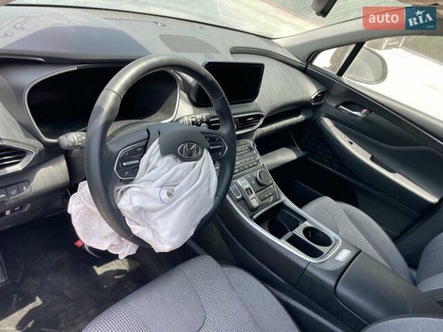 Черный Хендай Санта Фе, объемом двигателя 1.6 л и пробегом 40 тыс. км за 27000 $, фото 4 на Automoto.ua