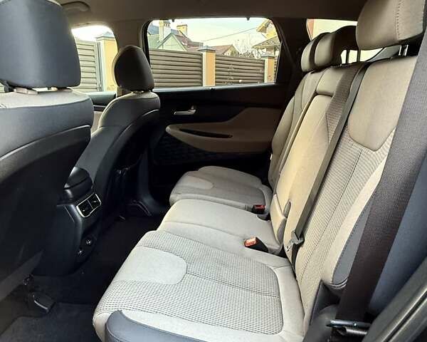 Черный Хендай Санта Фе, объемом двигателя 1.6 л и пробегом 105 тыс. км за 32300 $, фото 30 на Automoto.ua