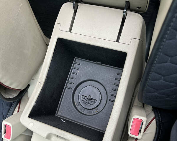 Фиолетовый Хендай Санта Фе, объемом двигателя 2.19 л и пробегом 265 тыс. км за 9500 $, фото 30 на Automoto.ua