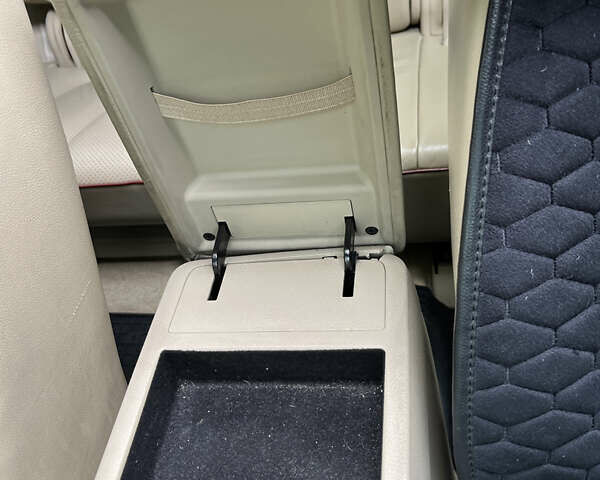 Фиолетовый Хендай Санта Фе, объемом двигателя 2.19 л и пробегом 265 тыс. км за 9500 $, фото 32 на Automoto.ua