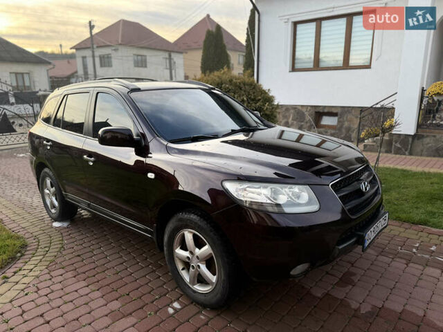 Фиолетовый Хендай Санта Фе, объемом двигателя 2.19 л и пробегом 331 тыс. км за 8600 $, фото 3 на Automoto.ua