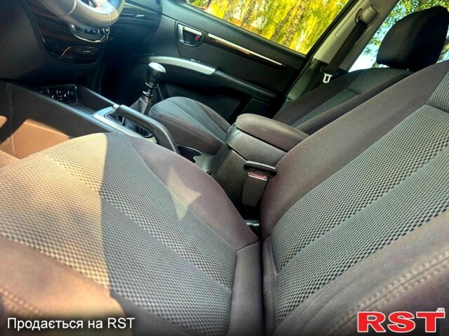 Хендай Санта Фе 2013 в Ахтырке на Automoto.ua Фиолетовый Хендай Санта Фе, объемом двигателя 2.2 л и пробегом 185 тыс. км за 11480 $, фото 4 на Automoto.ua