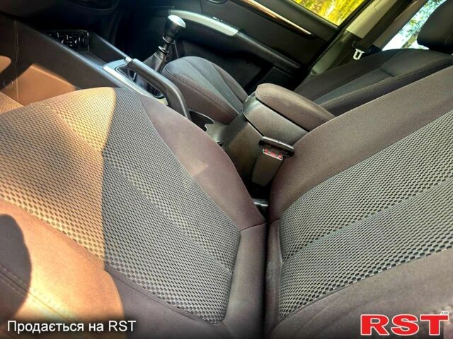 Хендай Санта Фе 2013 в Ахтырке на Automoto.ua Фиолетовый Хендай Санта Фе, объемом двигателя 2.2 л и пробегом 185 тыс. км за 11480 $, фото 5 на Automoto.ua