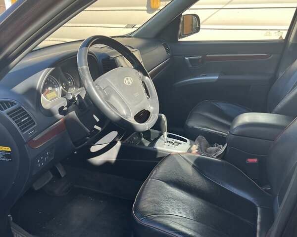 Коричневий Хендай Санта Фе, об'ємом двигуна 2.2 л та пробігом 293 тис. км за 10000 $, фото 5 на Automoto.ua