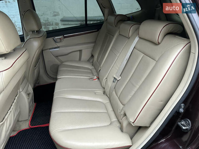 Коричневый Хендай Санта Фе, объемом двигателя 2.19 л и пробегом 160 тыс. км за 9300 $, фото 22 на Automoto.ua