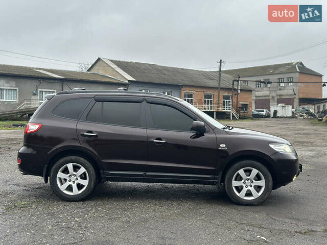 Коричневый Хендай Санта Фе, объемом двигателя 2.19 л и пробегом 160 тыс. км за 9300 $, фото 5 на Automoto.ua