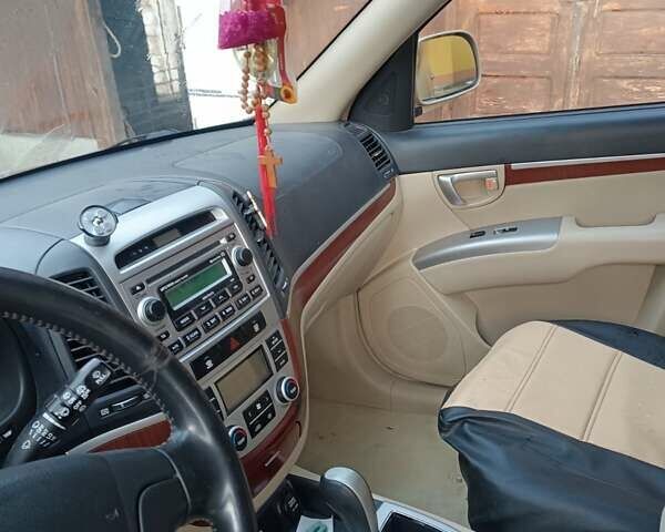 Коричневий Хендай Санта Фе, об'ємом двигуна 2.19 л та пробігом 323 тис. км за 10000 $, фото 1 на Automoto.ua