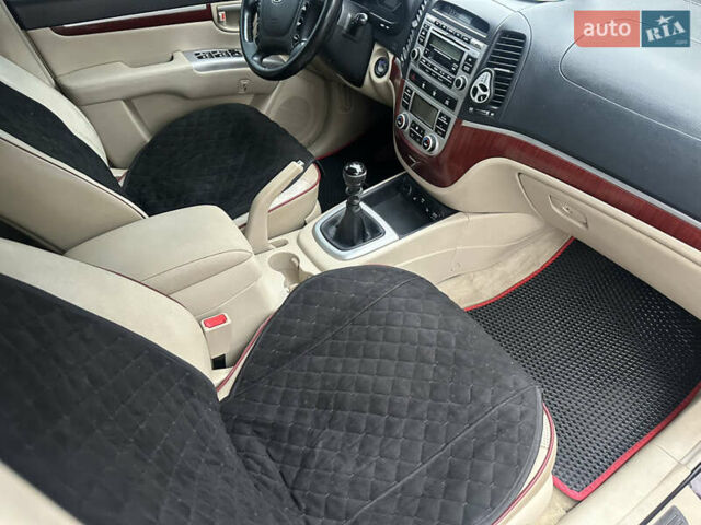 Коричневый Хендай Санта Фе, объемом двигателя 2.19 л и пробегом 160 тыс. км за 9300 $, фото 17 на Automoto.ua